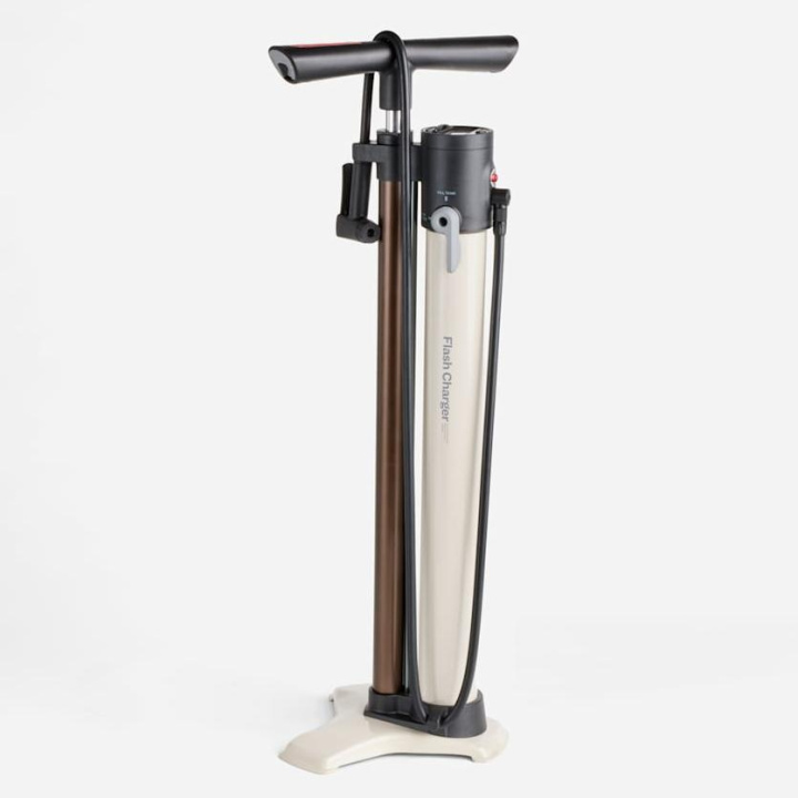 Trek TLR Flash Charger Tubeless Digital Golvpump i gruppen Tillbehör / Pumpar och tillbehör hos CykelCity (55920)